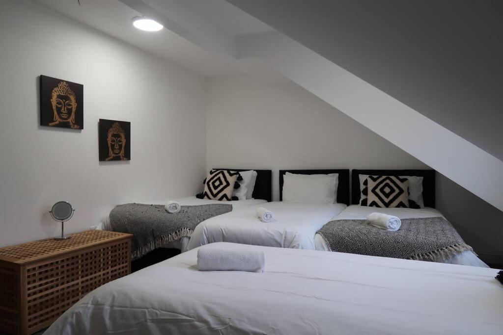 Two-Bedroom Apartment With Scenic Balcony View Shipley  Εξωτερικό φωτογραφία